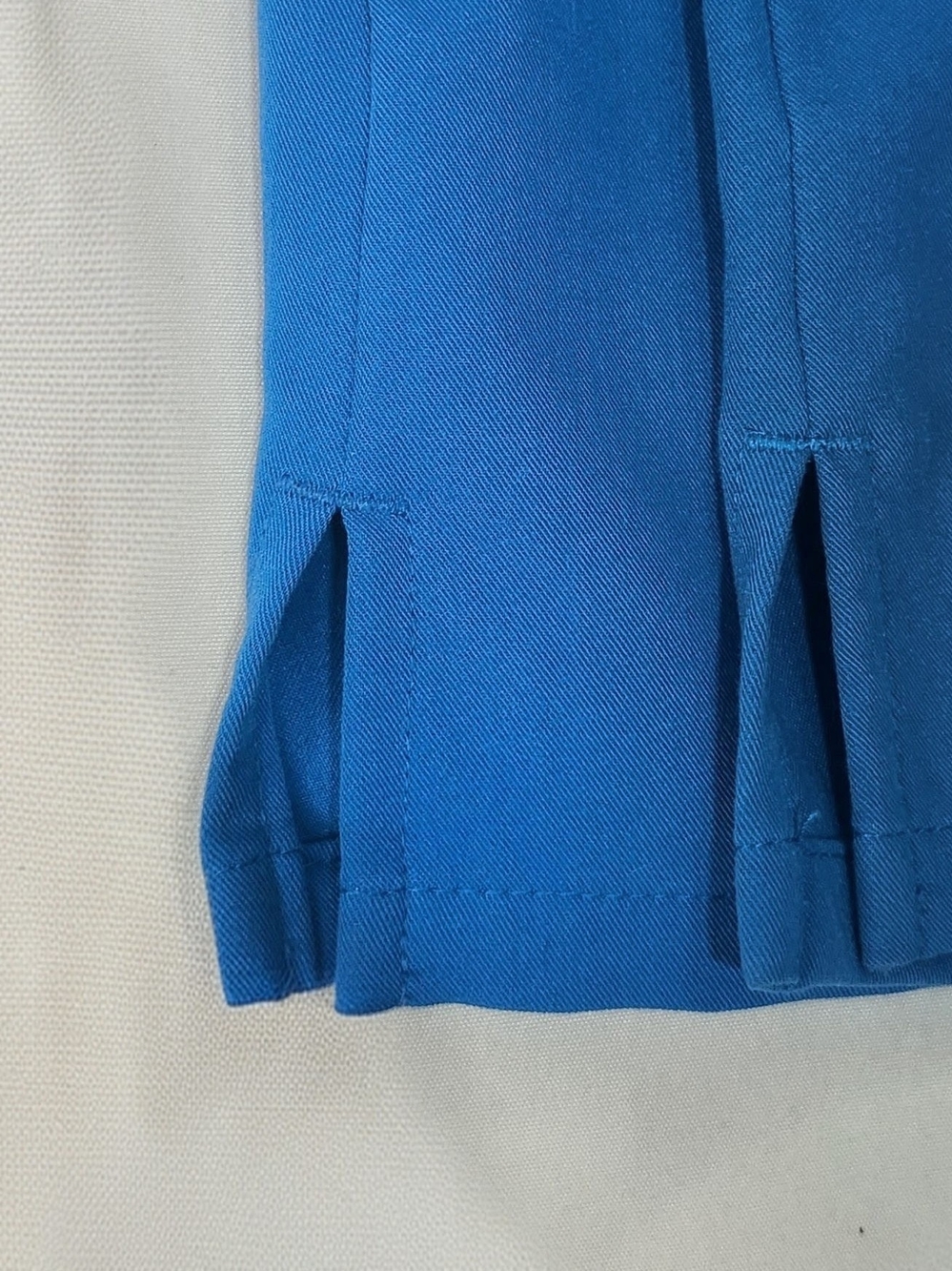2! Figs Scrub Tops - Picture 7 of 7